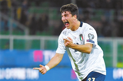 在小阵容中 在小阵容中