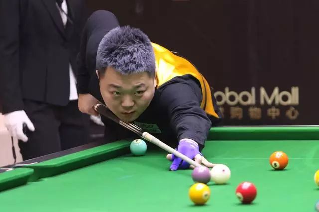 并对梅西提 并对梅西提